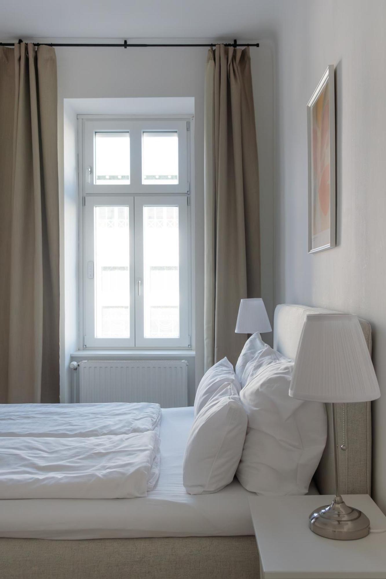 Studio Apartment Near University Вена Экстерьер фото