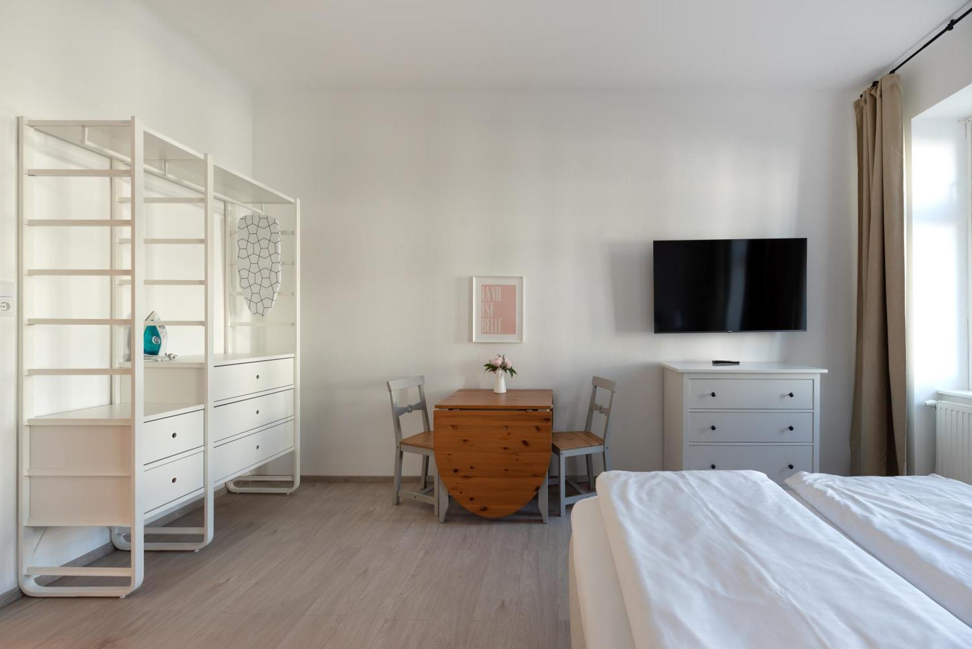 Studio Apartment Near University Вена Экстерьер фото