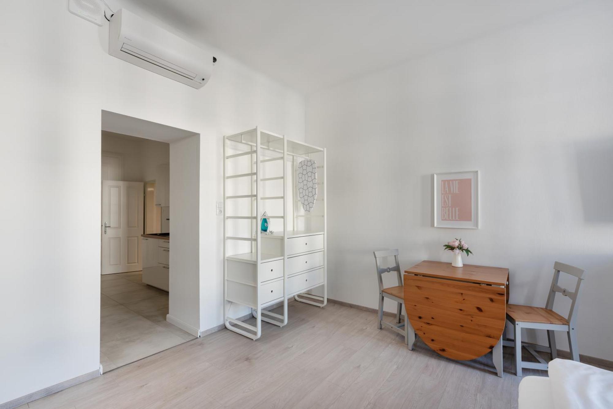 Studio Apartment Near University Вена Экстерьер фото